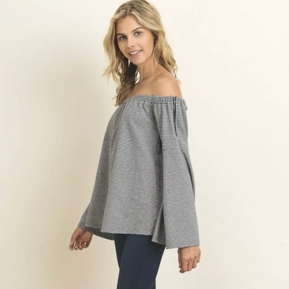 Off The Shoulder Gingham Top - Picture 4 of 7